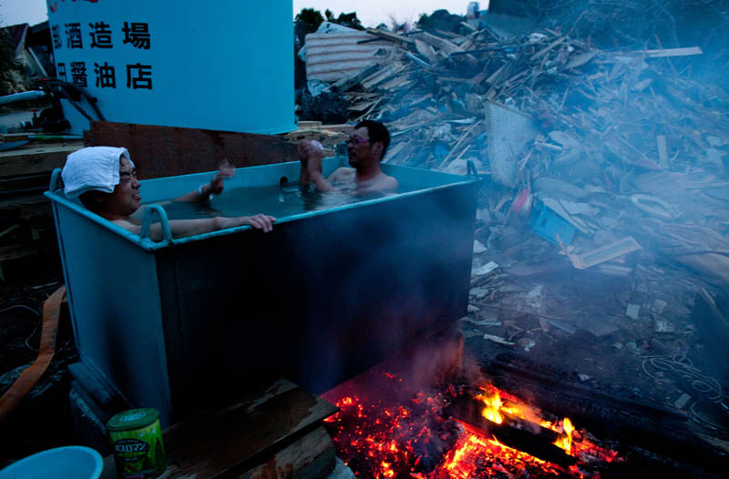 outdoor hot tub in japan after tsunami earthquake 2011 Picture of the Day: Life Goes On