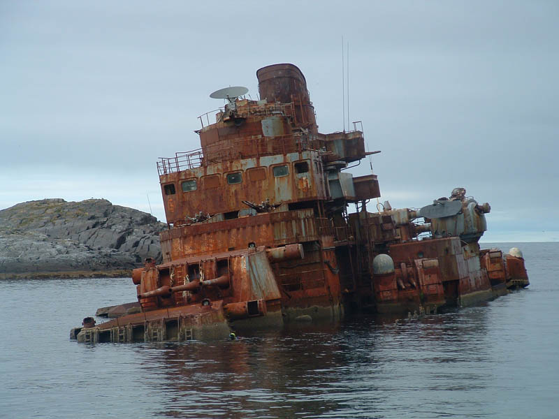 russian battle ship murmansk tromso 25 Haunting Shipwrecks Around the World
