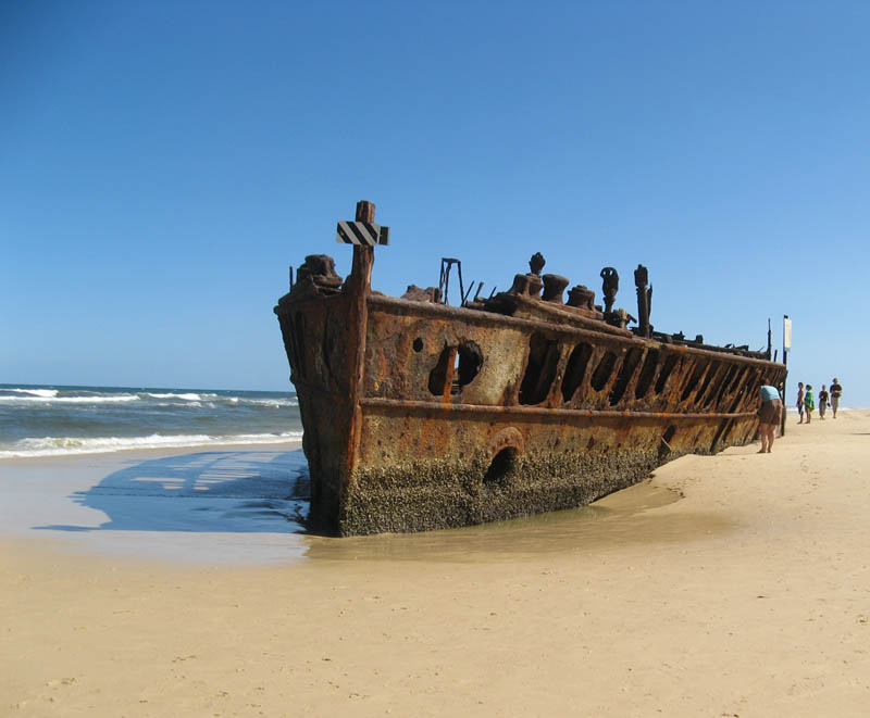 shipwreck fraser island queensland australia 25 Haunting Shipwrecks Around the World