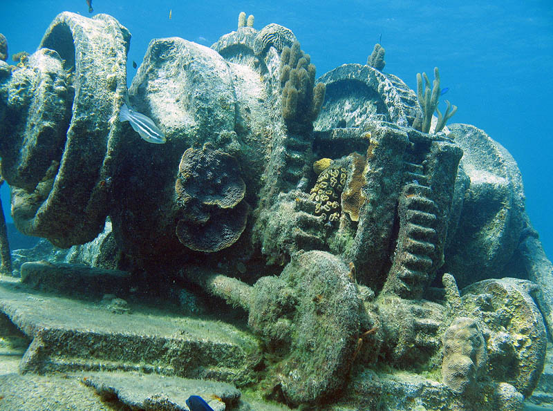 shipwreck grand cayman 25 Haunting Shipwrecks Around the World
