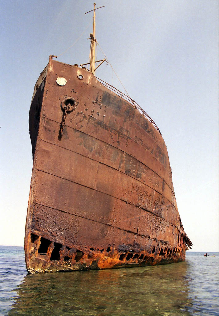shipwreck red sea 25 Haunting Shipwrecks Around the World