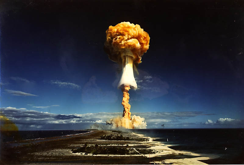 mushroom cloud color nuclear bomb detonation french polynesia Picture of the Day: Three Insane Mushroom Clouds