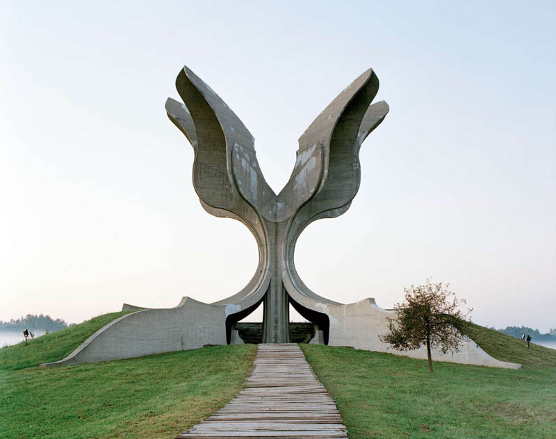 old monuments yugoslavia spomeniks jan kempenaers 8 Forgotten Monuments from the former Yugoslavia