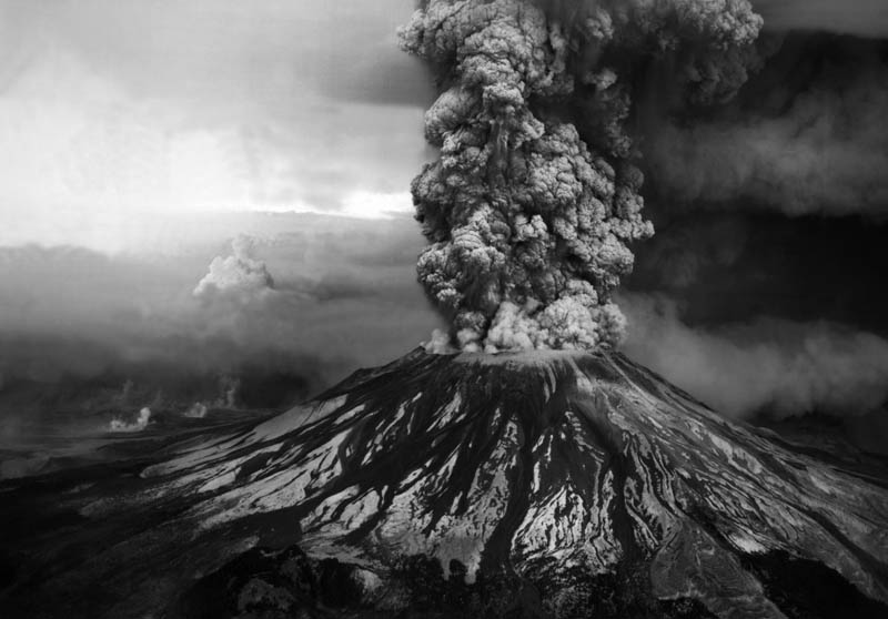 mount st helens volcanic eruption black and white 1980 30 Incredible Photos of Volcanic Eruptions