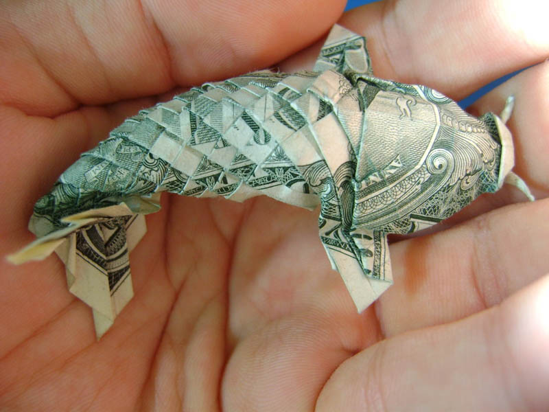 fish made ouf of dollar bill currency koi moneygami Money Talks: Amazing Dollar Bill Art of Dan Tague [21 pics]