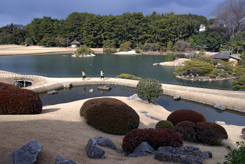 korakuen in okayama okayama prefecture japan 20 Stunning Japanese Gardens Around the World