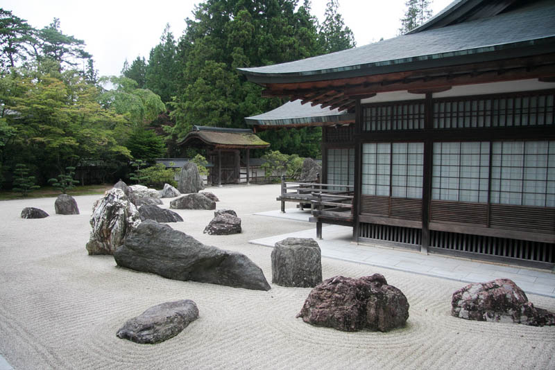 koyasan rock garden 20 Stunning Japanese Gardens Around the World