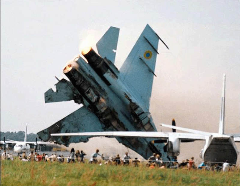 sknyliv airshow disaster 2002 This Day In History   July 27th