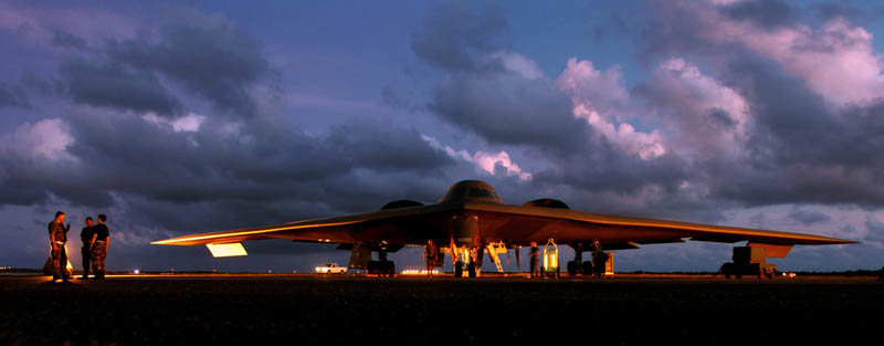 stealth bomber b 2 spirit at night 10 Things You Didnt Know About the Stealth Bomber