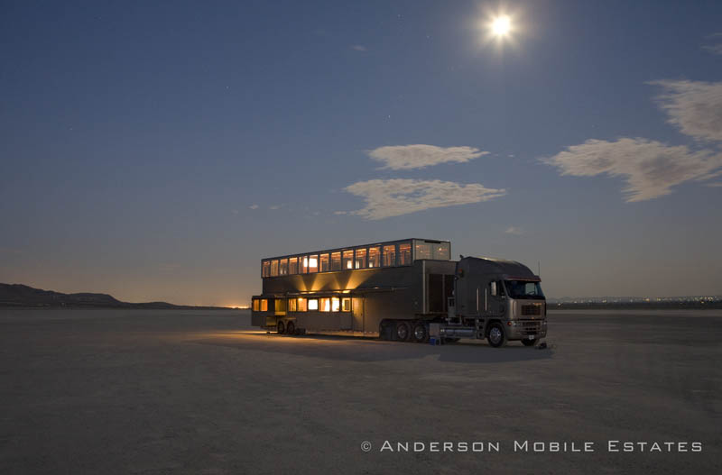 ashton kutchers trailer mobile home anderson 2 Anderson Mobile Estates: Luxury Trailers to the Stars