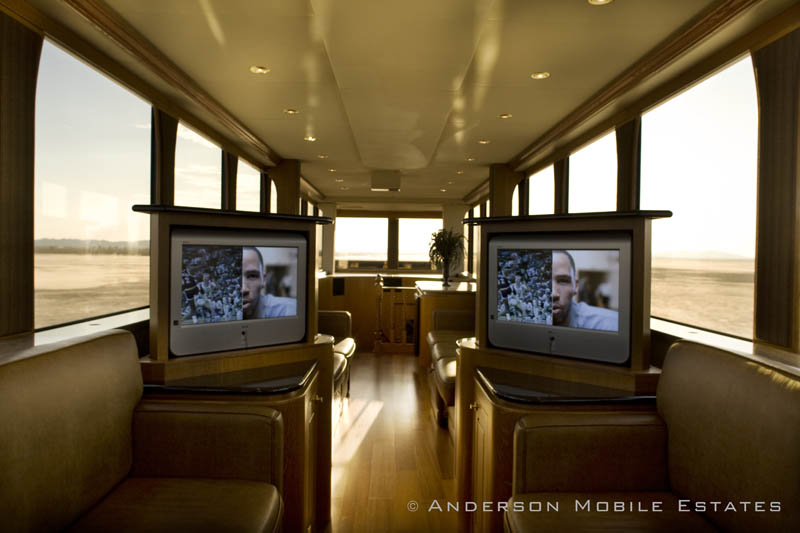 ashton kutchers trailer mobile home anderson 4 Anderson Mobile Estates: Luxury Trailers to the Stars