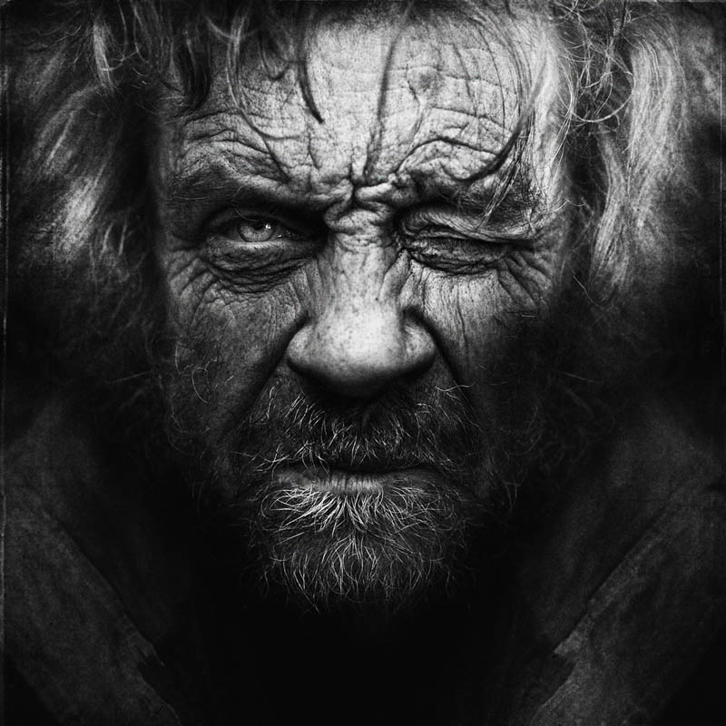 homeless black and white portraits lee jeffries 22 Gripping Black and White Portraits of the Homeless by Lee Jeffries