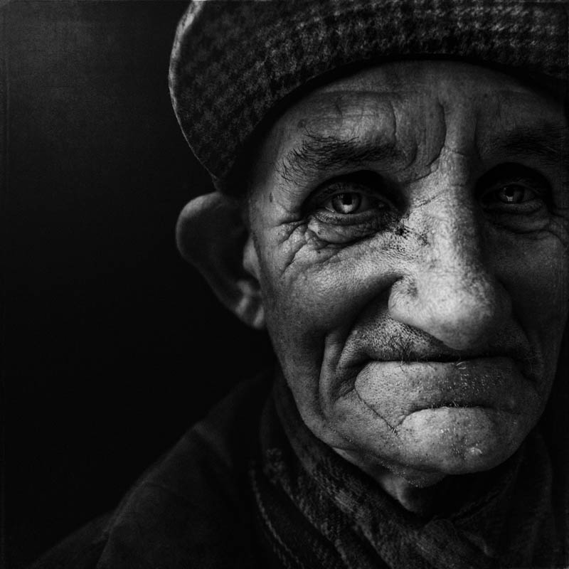 homeless black and white portraits lee jeffries 32 Gripping Black and White Portraits of the Homeless by Lee Jeffries