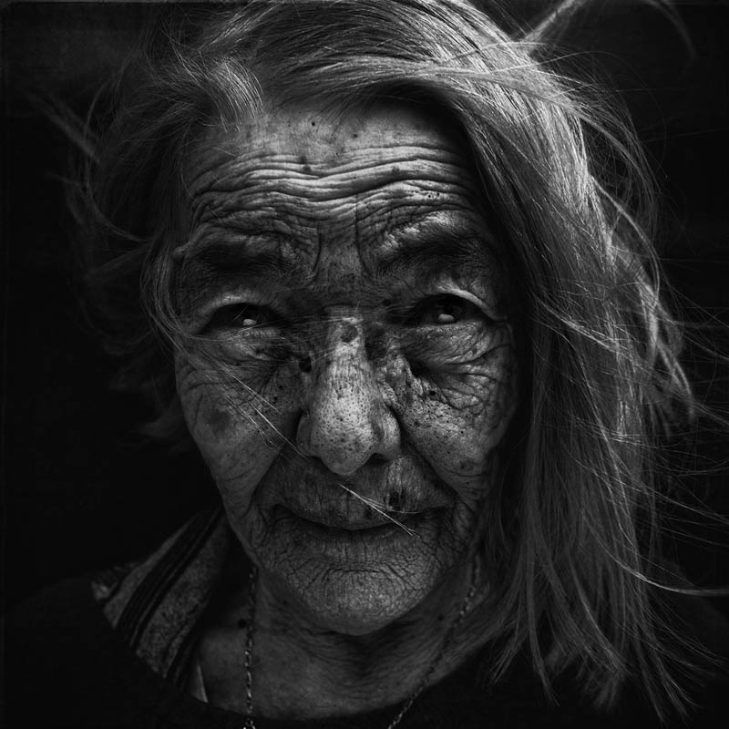 homeless black and white portraits lee jeffries 37 Gripping Black and White Portraits of the Homeless by Lee Jeffries