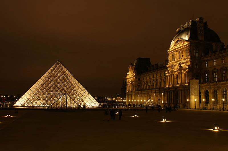 louvre pyramid at night This Day In History   August 10th