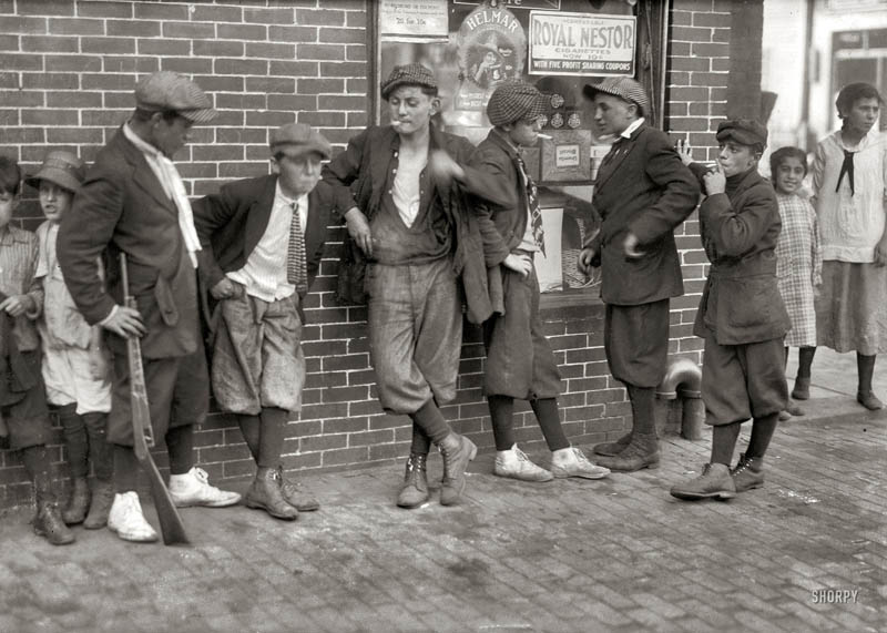 vintage street gang 1916 springfield massachusetts Picture of the Day: Vintage Street Gang from 1916