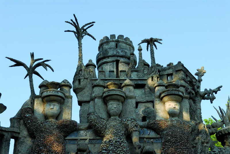 ideal palace ferdinand cheval eg 2 Postman Spends 33 Years Building Palace by Hand [25 pics]