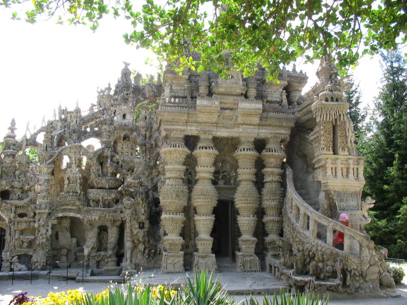 ideal palace palais ideal ferdinand cheval 12 Postman Spends 33 Years Building Palace by Hand [25 pics]