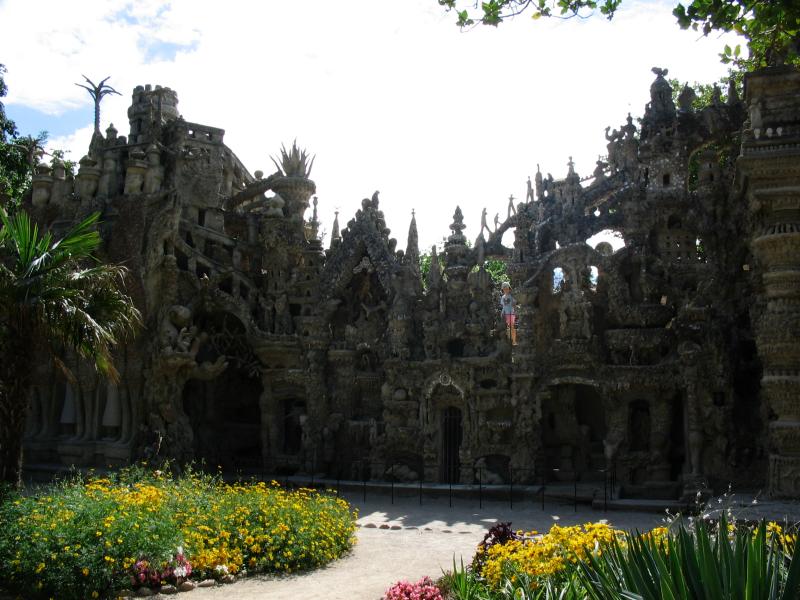 ideal palace palais ideal ferdinand cheval 13 Postman Spends 33 Years Building Palace by Hand [25 pics]
