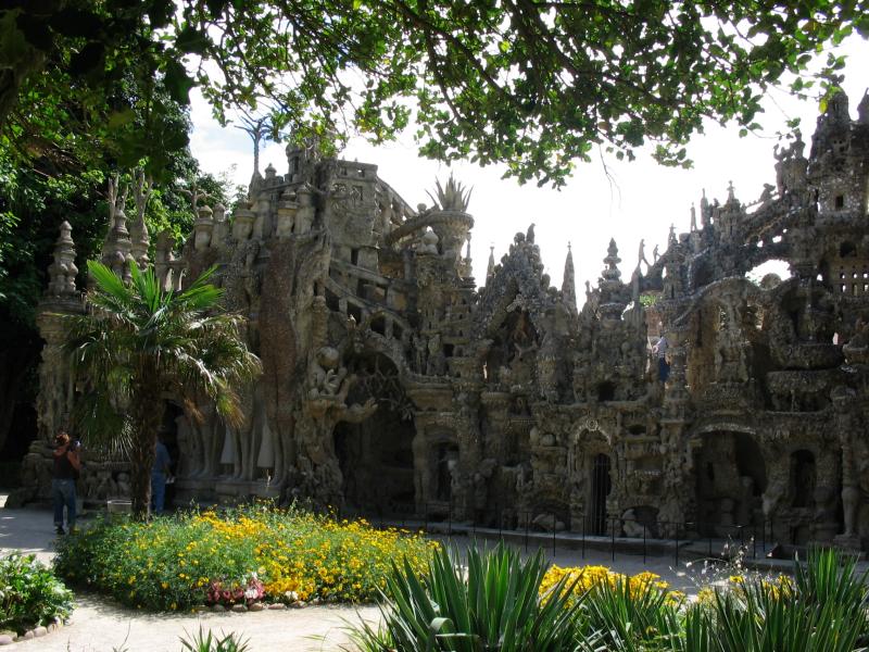 ideal palace palais ideal ferdinand cheval 15 Postman Spends 33 Years Building Palace by Hand [25 pics]