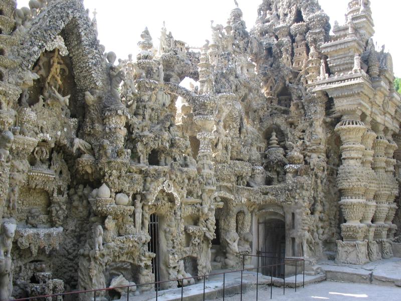 ideal palace palais ideal ferdinand cheval 16 Postman Spends 33 Years Building Palace by Hand [25 pics]