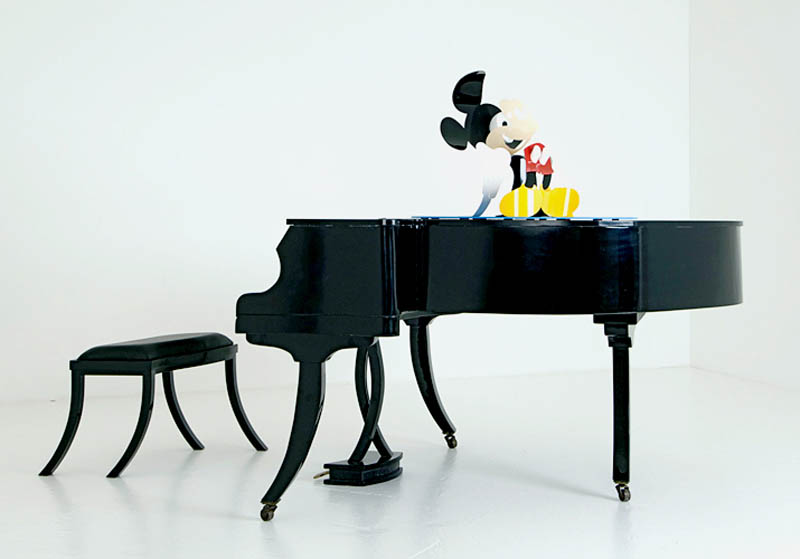 mickey mouse wobbly piano perspective sculpture james hopkins 1 Awesome Cartoon Perspective Sculptures by James Hopkins