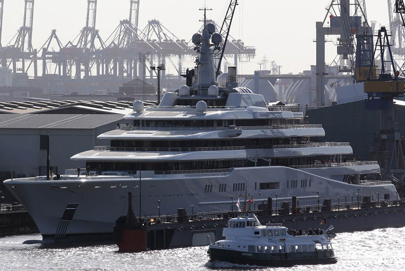 worlds biggest largest yacht eclipse roman abramovich 6 Eclipse   The Largest Private Yacht in the World