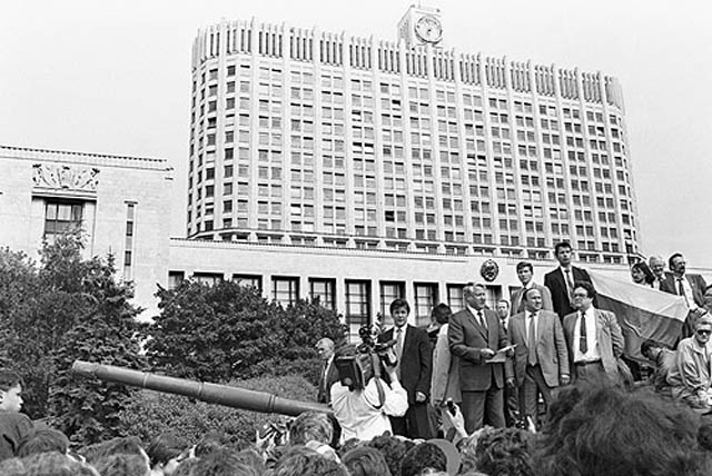 boris yeltsin 19 august 1991 standing on tank This Day In History   October 19th