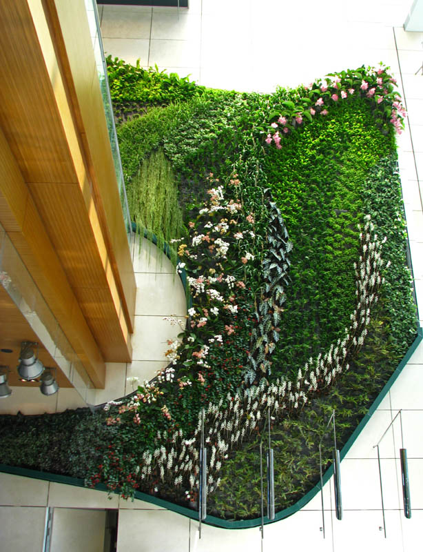icon hotel hong kong polytechnic university vertical wall garden2 15 Incredible Vertical Gardens Around the World