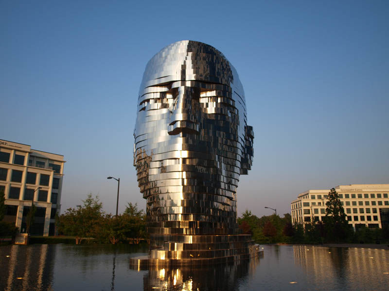metalmorphosis david cerny stainless steel head sculpture north carolina 16 Metalmorphosis: Incredible Moving Sculpture by David Cerny