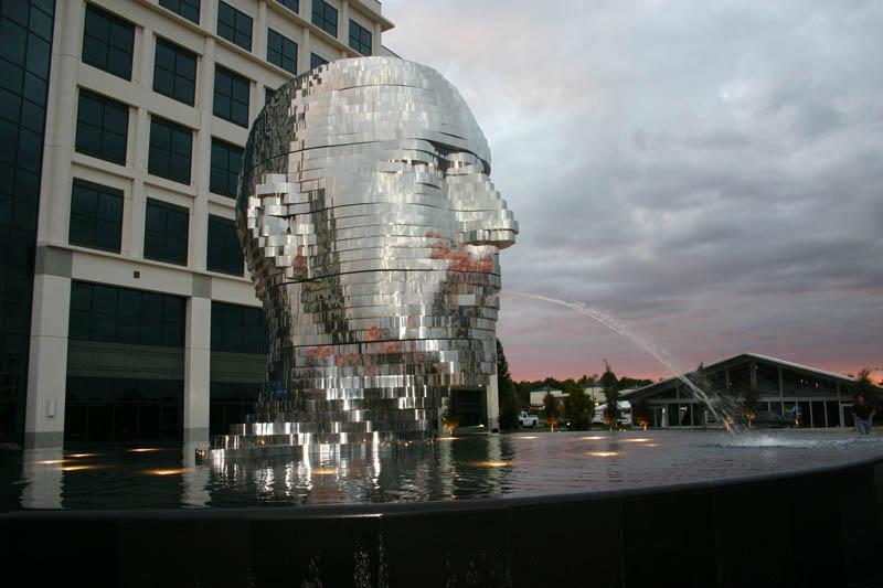 metalmorphosis david cerny stainless steel head sculpture north carolina 4 Metalmorphosis: Incredible Moving Sculpture by David Cerny