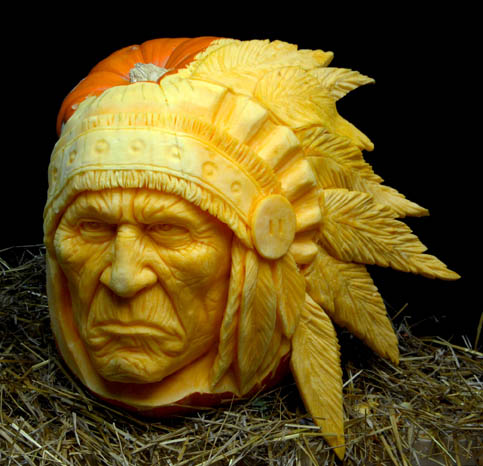 most amazing pumpkin carving ray villafane 1 10 Jaw Dropping Pumpkin Carvings by Ray Villafane