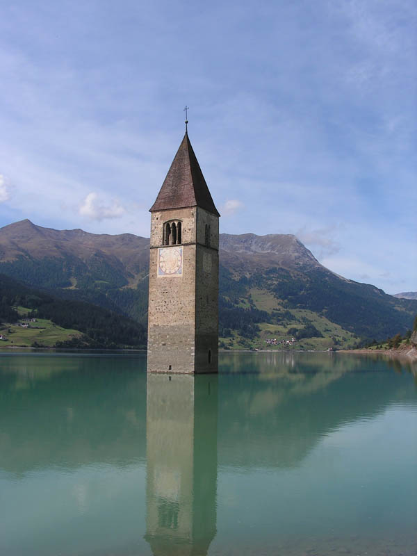 submerged clock tower reschensee Picture of the Day: The Submerged Clock Tower of Lake Reschen