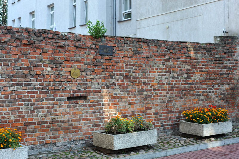 last remaining wall of warsaw ghetto This Day In History   November 16th