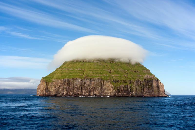 litla dimun faroe islands cloud covered island Picture of the Day: Cloud Covered Island of Litla Dimun
