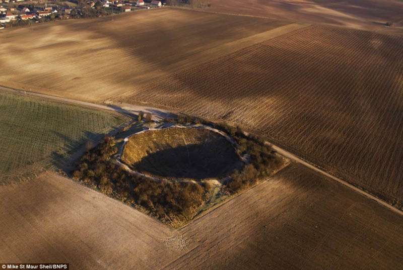 lochnagar crater somme france wwi 2 Picture of the Day: Never Forgotten   The Lochnagar Crater