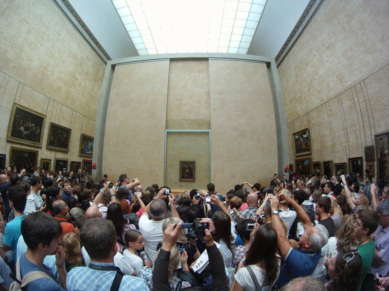 the mona lisa experience at the louvre Picture of the Day: The Mona Lisa Experience