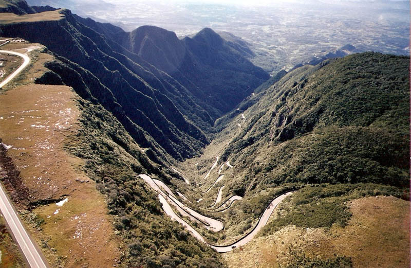 winding road serra do rio do rastro santa catarina brazil 3 Picture of the Day: Stunning Winding Road in Mountains of Brazil