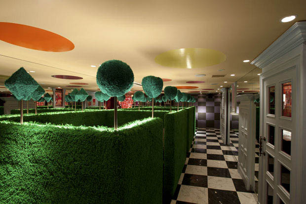 alice in wonderland restaurant tokyo japan 5 3 Bizarre Theme Restaurants in Tokyo, Japan