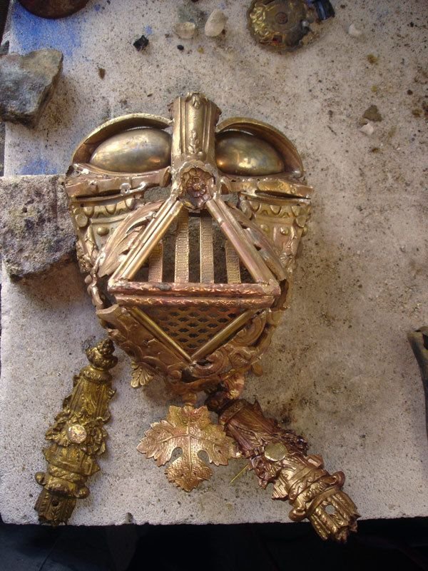 darth vader made from scrap junk bellino alain 7 Darth Vader Mask Made from Scrap Metal