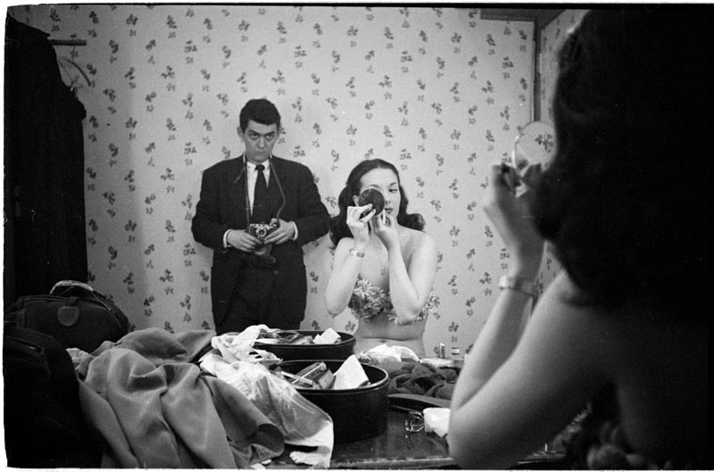 photographs by stanley kubrick look magazine life in new york 40s 10 Blending Day and Night into a Single Photograph