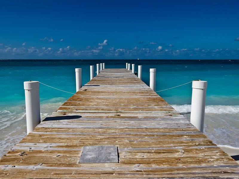turks and caicos long pier dock The Beaches and Resorts of Turks and Caicos [40 photos]