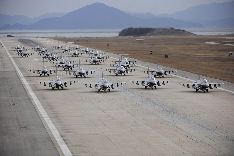 us air force f 16 fleet elephant walk formation Picture of the Day: Serious Firepower 