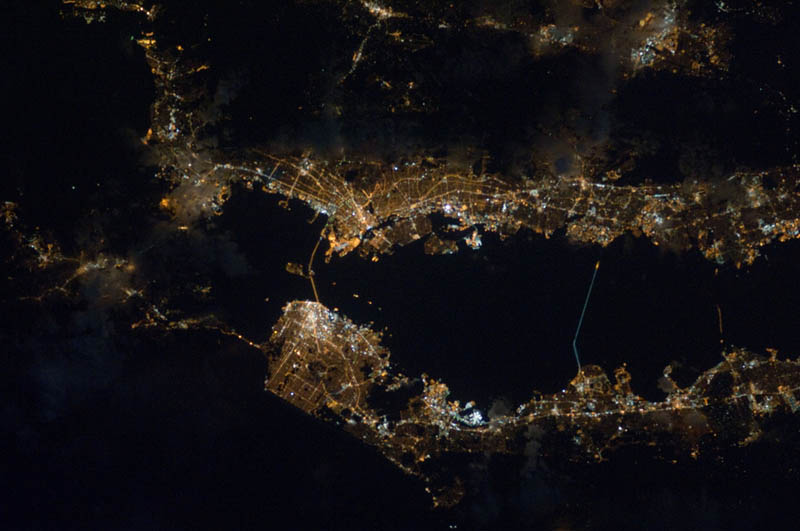 californias bay area at night from space nasa Earth at Night: 30 Photos from Space 