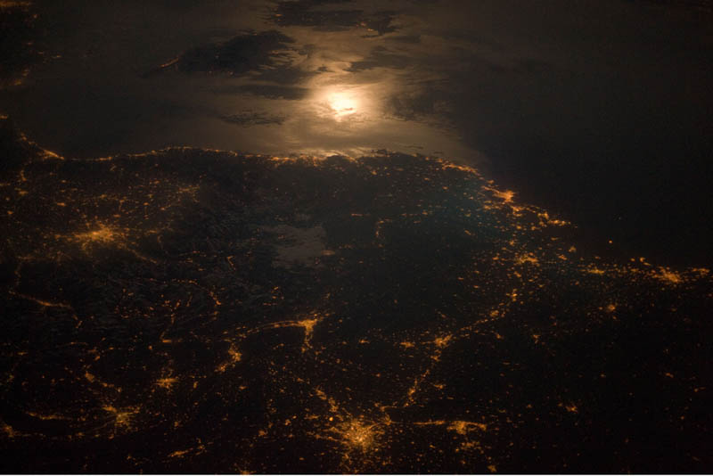 city lights france italy border at night from space nasa Earth at Night: 30 Photos from Space 