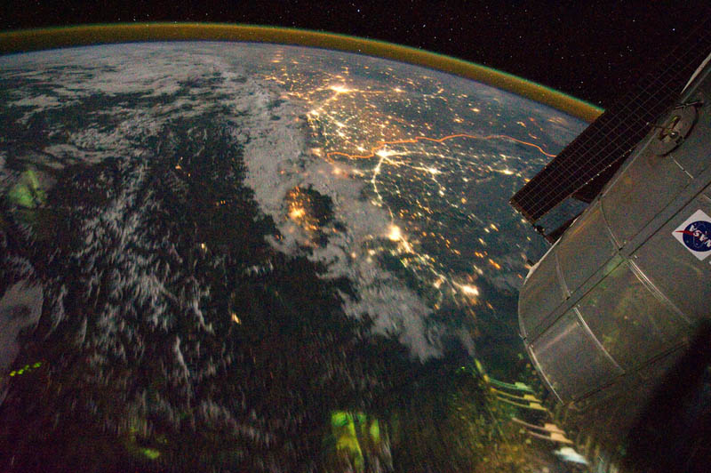 india pakistan border at night from space nasa Earth at Night: 30 Photos from Space 