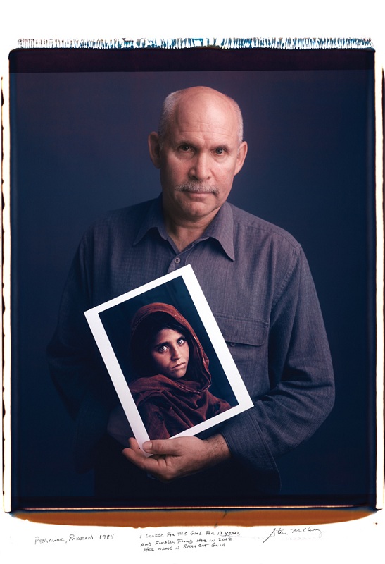 steve mccurry young woman from peshwar pakistan with eyes copy Portraits of Iconic Photos and the Photographers that took them