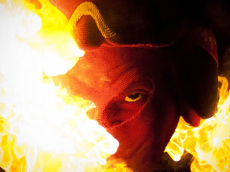 devil head sculpture made of matches set ablaze david mach 9 A Devil Sculpture Made from Matches Gets Set Ablaze