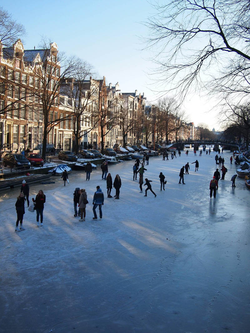 ice skating amsterdam frozen canals netherlands holland 1 Ice Skating the Famous Canals of Amsterdam