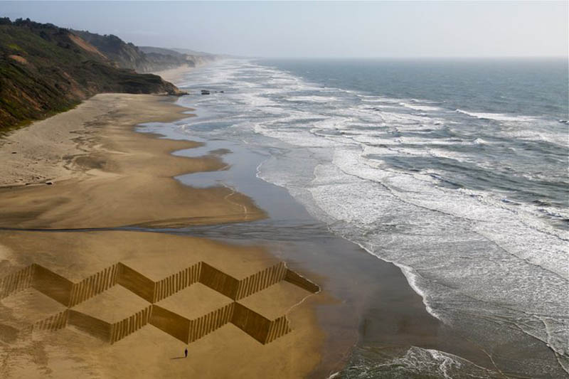 jim denevan giant beach sand art 10 Adorable Footprints Made from Stones